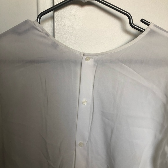 Soft UNIQLO Dress Shirt - Picture 3 of 6